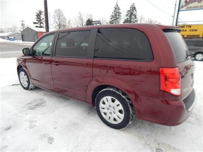 2018 Dodge Grand Caravan SE  Stow 'N' Go - Photo 2 - Angola, IN 46703