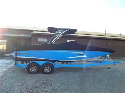 2013 Malibu Wakesetter MXZ22  