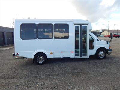 2016 CHEVROLET E4500 Goshen  Passenger Bus - Photo 6 - Angola, IN 46703