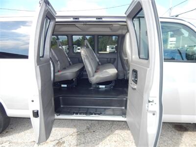 2019 Chevrolet Express LT 3500  15 Passenger - Photo 13 - Angola, IN 46703