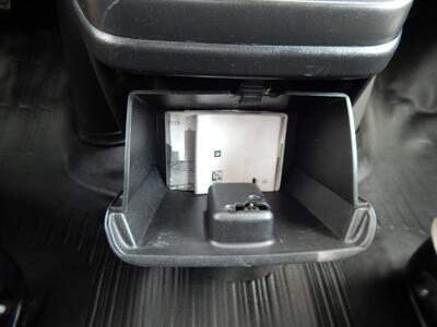 2019 Chevrolet Express LT 3500  15 Passenger - Photo 29 - Angola, IN 46703