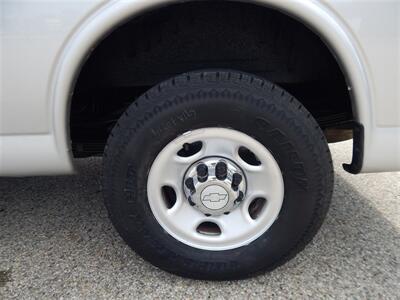 2019 Chevrolet Express LT 3500  15 Passenger - Photo 20 - Angola, IN 46703