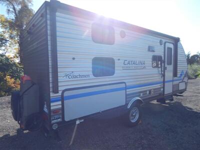 2022 Coachmen Catalina Summit 184BHS  7 Series - Photo 3 - Angola, IN 46703