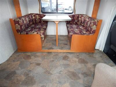 2008 Gulf Stream Euro Touring Cruiser M-5272   - Photo 19 - Angola, IN 46703
