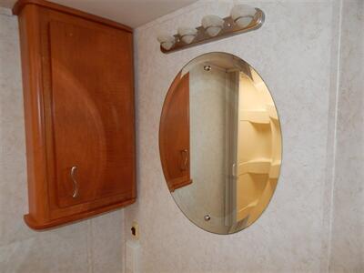 2008 Gulf Stream Euro Touring Cruiser M-5272   - Photo 30 - Angola, IN 46703