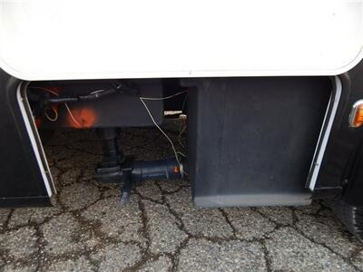 2008 Gulf Stream Euro Touring Cruiser M-5272   - Photo 12 - Angola, IN 46703