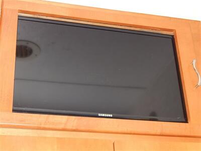 2008 Gulf Stream Euro Touring Cruiser M-5272   - Photo 33 - Angola, IN 46703