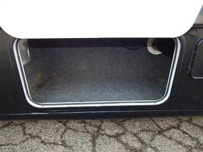 2008 Gulf Stream Euro Touring Cruiser M-5272   - Photo 13 - Angola, IN 46703