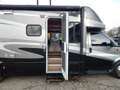 2008 Gulf Stream Euro Touring Cruiser M-5272   - Photo 15 - Angola, IN 46703