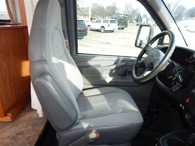 2008 Gulf Stream Euro Touring Cruiser M-5272   - Photo 36 - Angola, IN 46703