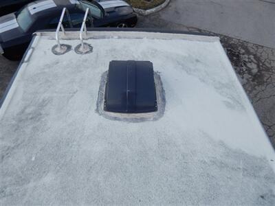 2008 Gulf Stream Euro Touring Cruiser M-5272   - Photo 6 - Angola, IN 46703