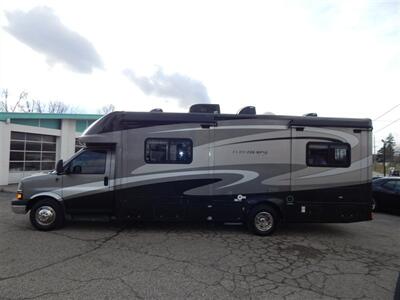 2008 Gulf Stream Euro Touring Cruiser M-5272   - Photo 3 - Angola, IN 46703