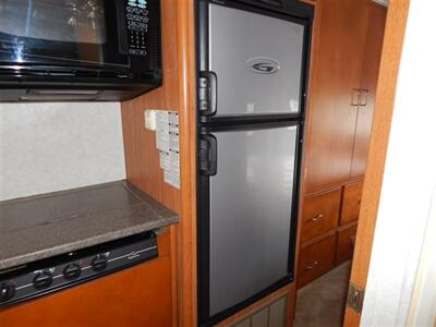 2008 Gulf Stream Euro Touring Cruiser M-5272   - Photo 24 - Angola, IN 46703