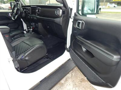 2019 Jeep Wrangler Unlimited Sahara  4wd - Photo 17 - Angola, IN 46703