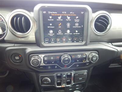 2019 Jeep Wrangler Unlimited Sahara  4wd - Photo 28 - Angola, IN 46703