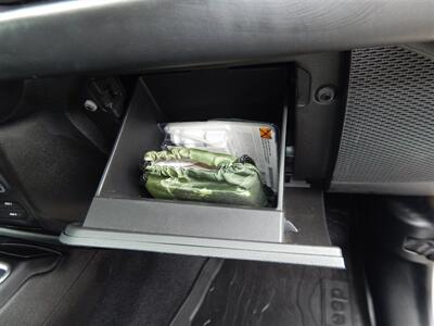 2019 Jeep Wrangler Unlimited Sahara  4wd - Photo 19 - Angola, IN 46703