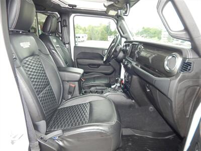 2019 Jeep Wrangler Unlimited Sahara  4wd - Photo 18 - Angola, IN 46703