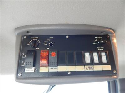 2010 Chevrolet Express 3500  Turtle Top - Photo 27 - Angola, IN 46703