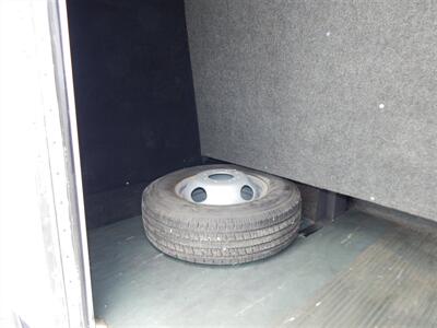 2010 Chevrolet Express 3500  Turtle Top - Photo 10 - Angola, IN 46703