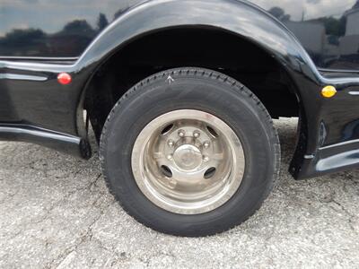 2010 Chevrolet Express 3500  Turtle Top - Photo 16 - Angola, IN 46703