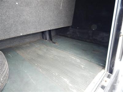 2010 Chevrolet Express 3500  Turtle Top - Photo 11 - Angola, IN 46703