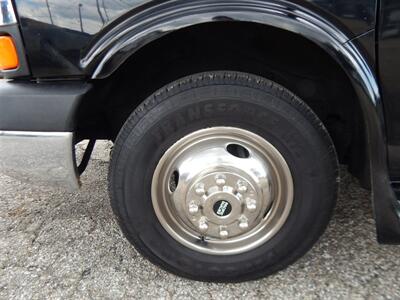 2010 Chevrolet Express 3500  Turtle Top - Photo 14 - Angola, IN 46703
