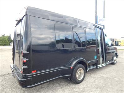 2010 Chevrolet Express 3500  Turtle Top - Photo 7 - Angola, IN 46703