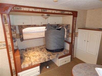 2007 Keystone Outback 27RLS   - Photo 16 - Angola, IN 46703