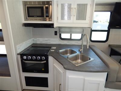 2022 Coachmen Pursuit 31bhp  Bunkhouse - Photo 37 - Angola, IN 46703