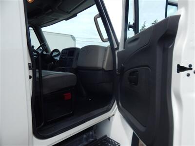 2014 International Durastar 4300 MAXXFORCE  Box Truck - Photo 18 - Angola, IN 46703