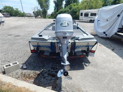 1983 ASTROGLASS Runabout Bass Boat   - Photo 3 - Angola, IN 46703