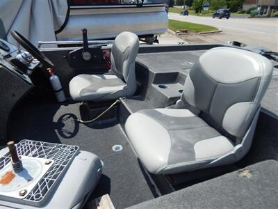 1983 ASTROGLASS Runabout Bass Boat   - Photo 9 - Angola, IN 46703