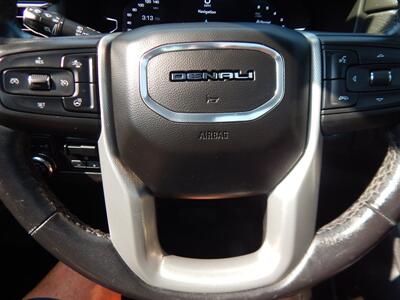 2022 GMC Yukon XL Denali   - Photo 35 - Angola, IN 46703