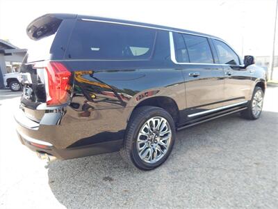 2022 GMC Yukon XL Denali   - Photo 8 - Angola, IN 46703