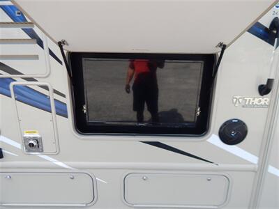 2017 Thor Axis 24.1   - Photo 11 - Angola, IN 46703