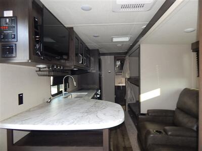 2023 Grand Design Transcend Xplor 23BH   - Photo 16 - Angola, IN 46703