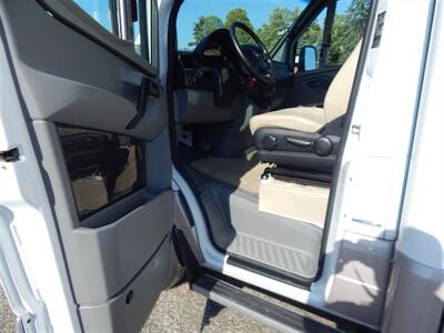 2014 Winnebago View Profile 24G   - Photo 21 - Angola, IN 46703