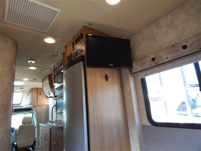 2014 Winnebago View Profile 24G   - Photo 38 - Angola, IN 46703