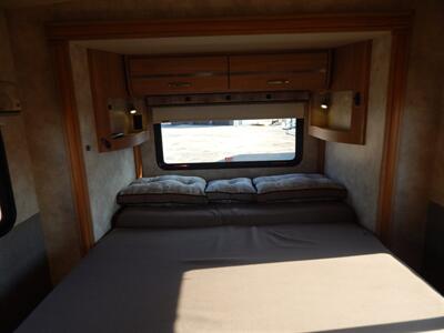 2014 Winnebago View Profile 24G   - Photo 37 - Angola, IN 46703