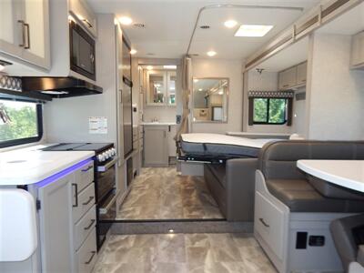 2022 Thor Quantum LC25   - Photo 31 - Angola, IN 46703