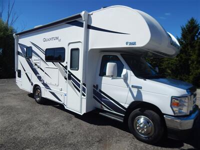 2022 Thor Quantum LC25   - Photo 2 - Angola, IN 46703