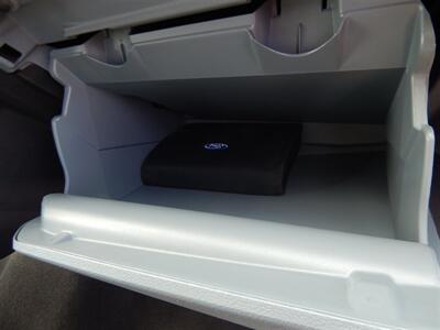 2015 Ford Transit 350 XLT  15 Passenger - Photo 19 - Angola, IN 46703