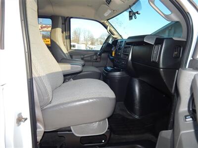 2017 Chevrolet Express LT 3500  12-passenger - Photo 10 - Angola, IN 46703