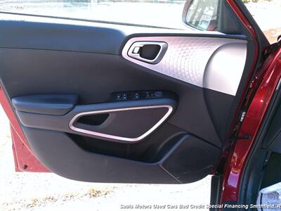 2020 Kia Soul LX   - Photo 9 - Smithfield, NC 27577