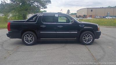 2013 Cadillac Escalade Premium   - Photo 4 - Smithfield, NC 27577