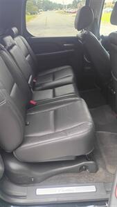 2013 Cadillac Escalade Premium   - Photo 16 - Smithfield, NC 27577