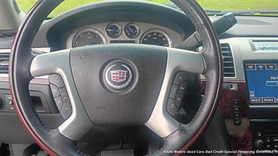 2013 Cadillac Escalade Premium   - Photo 10 - Smithfield, NC 27577