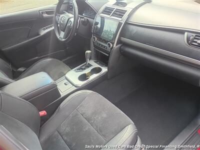 2013 Toyota Camry XLE   - Photo 18 - Smithfield, NC 27577