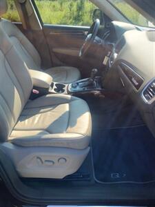 2011 Audi Q5 2.0T quattro Premium   - Photo 17 - Smithfield, NC 27577