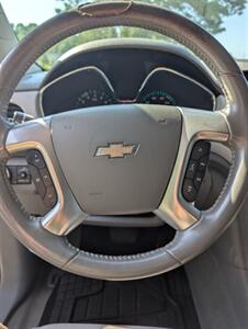 2013 Chevrolet Traverse LTZ - Photo 10 - Smithfield, NC 27577